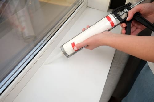 Sealing a window